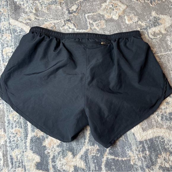 Nike Women's Black Athletic Shorts - Picture 4 of 4